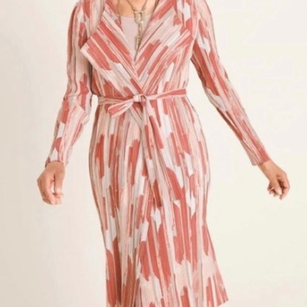 Chico’s Women size 2  Dessert coral wrinkle tie waist Duster